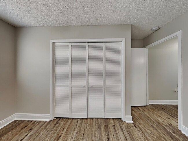 Building Photo - 1424 Liz Ln