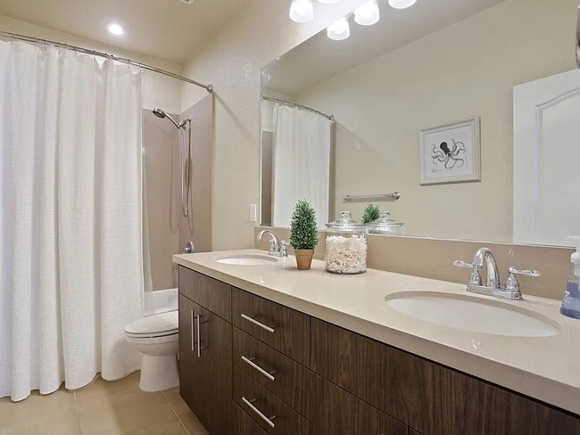 Building Photo - 2742 Carnation Way