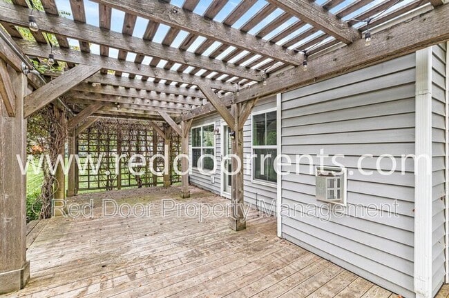 Building Photo - 18143 Sadie Ln