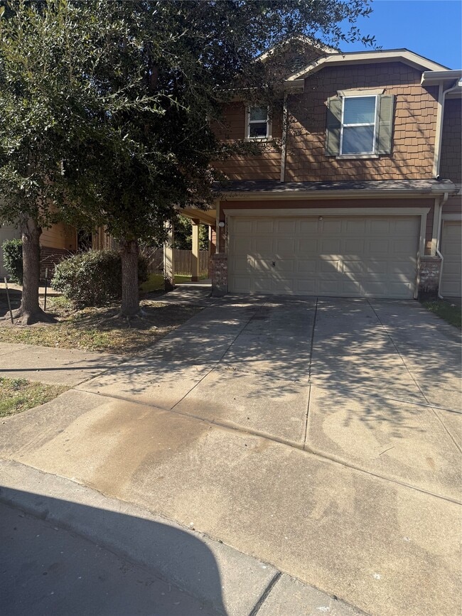 Building Photo - 15326 Trinity Meadow Dr