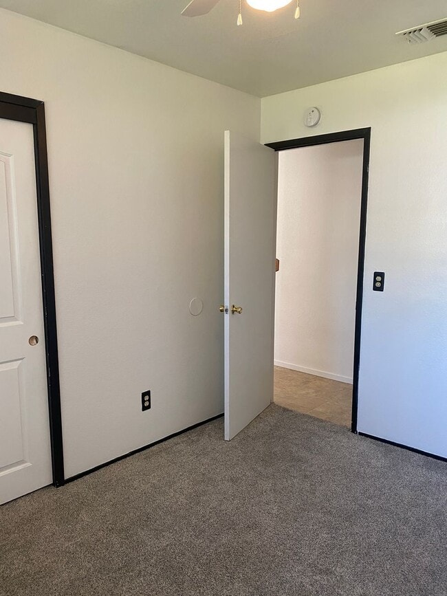 Building Photo - 1460 Linden Way