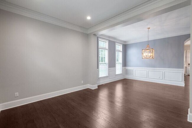 Building Photo - Stunning All-Brick Home in BridgeMill Community!