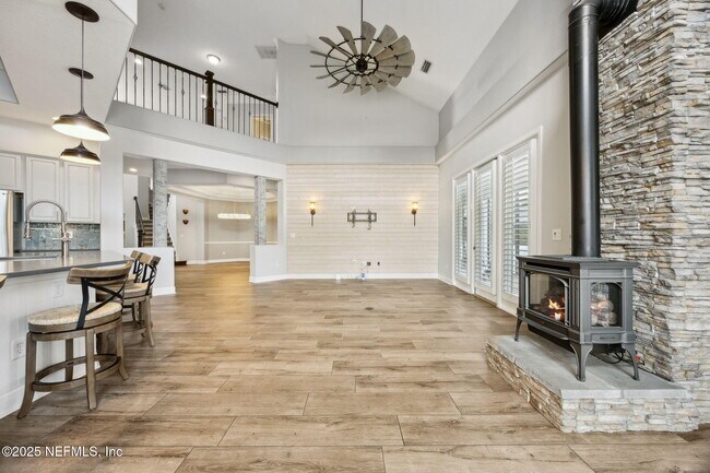 Building Photo - 1842 Paradise Moorings Blvd