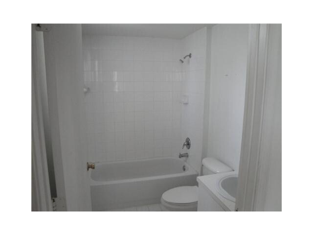Building Photo - 3241 Sabal Palm Manor