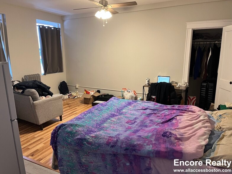 Building Photo - 1185 Commonwealth Ave