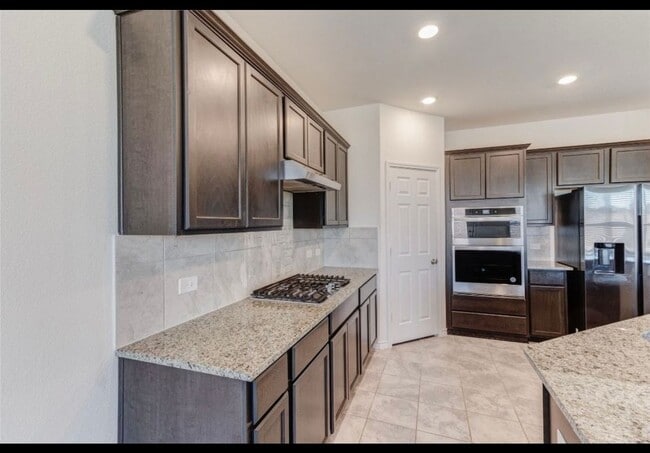 Building Photo - 321 Wild Onion Ln