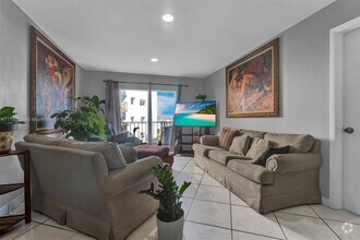 Building Photo - 7125 Bonita Dr