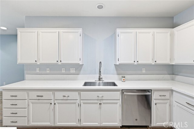 Building Photo - 44154 Coral Dr