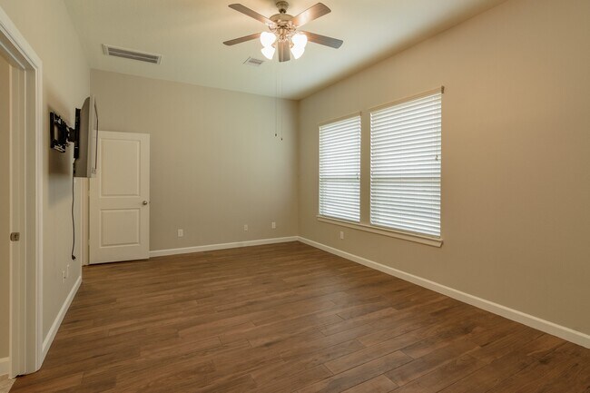 Building Photo - 3407 Sunlight Hill Ln