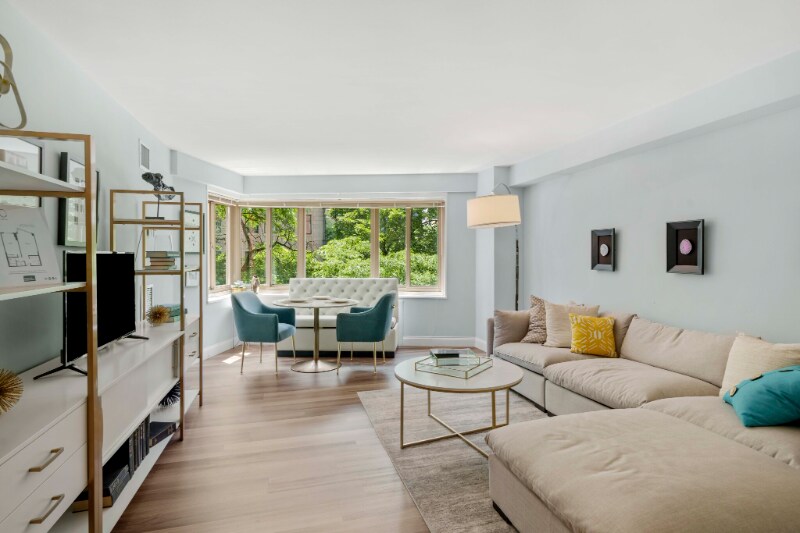 Building Photo - 1340 N Lake Shore Dr