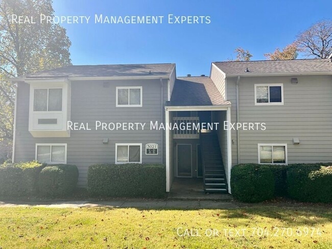 Building Photo - 3021 Heathstead Place