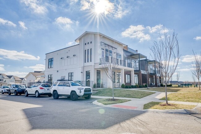 Building Photo - 2009 Serenity St
