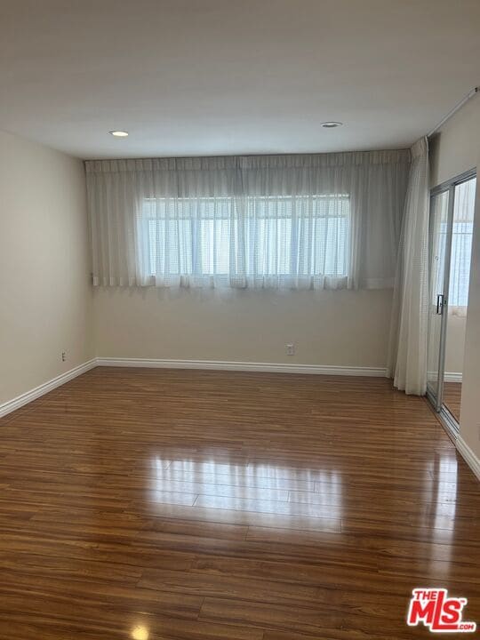 Building Photo - 237 N Almont Dr