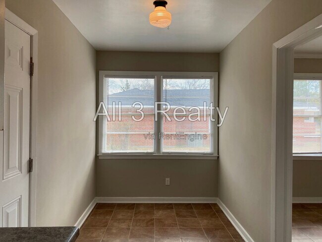 Building Photo - 3719 Bridlewood Dr