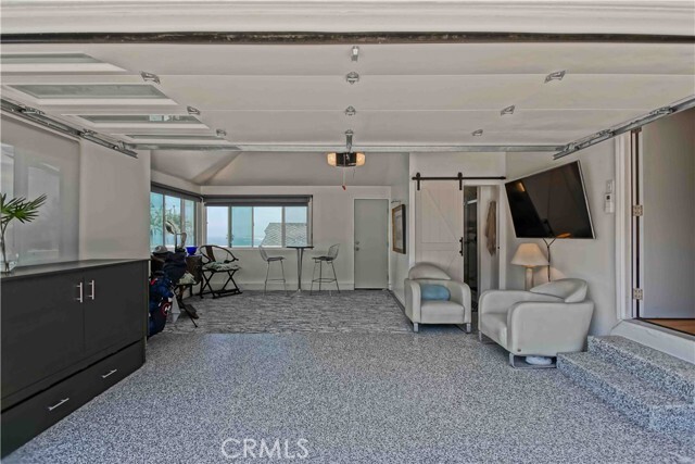 Building Photo - 428 Ave De Jose