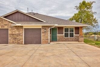 Building Photo - New Home Available June 1st!