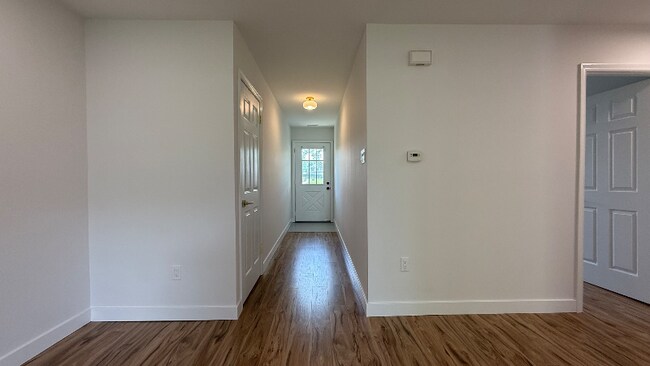 Building Photo - 3300 Johns Ct