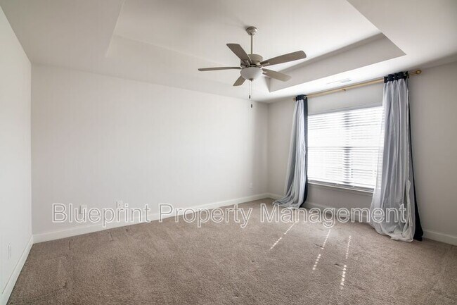 Building Photo - 281 Union Dr