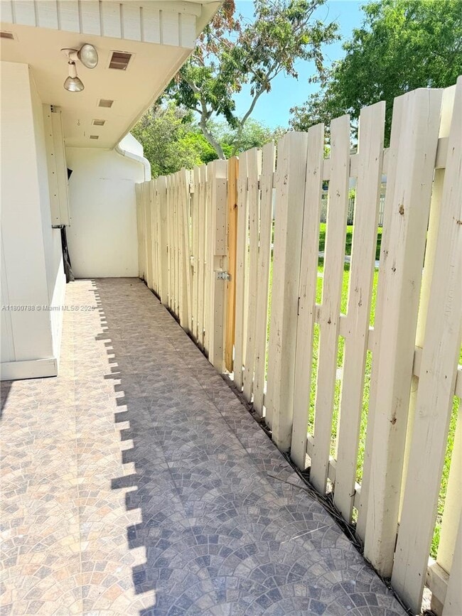 Building Photo - 8208 SW 81st Pl