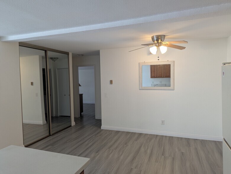 Dinning room - 8308 Regents Rd