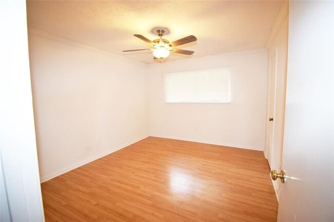 Building Photo - 1806 Cedarwood Ct