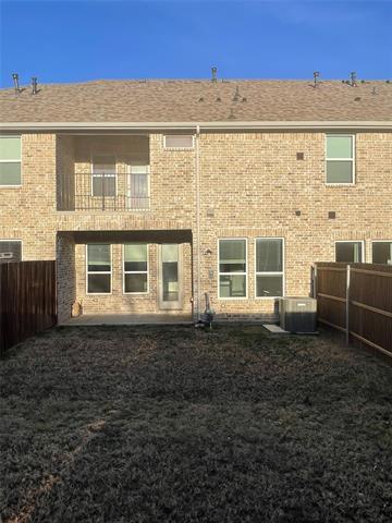 Building Photo - 560 Hutchinson Ln