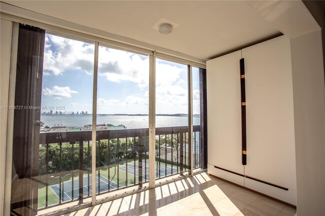 Building Photo - 2333 Brickell Ave
