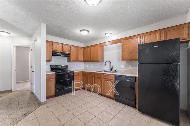 Building Photo - 3501 SW Landau Ct