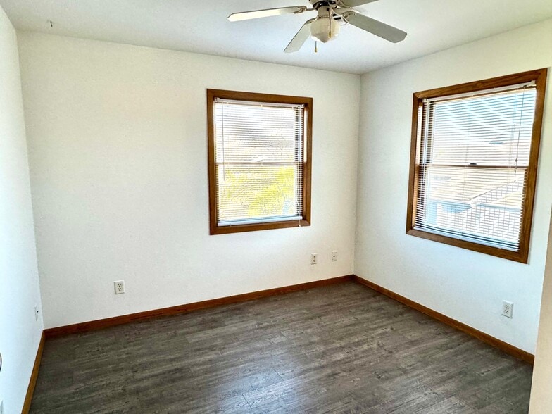 Bedroom - 210 E Verona Ave