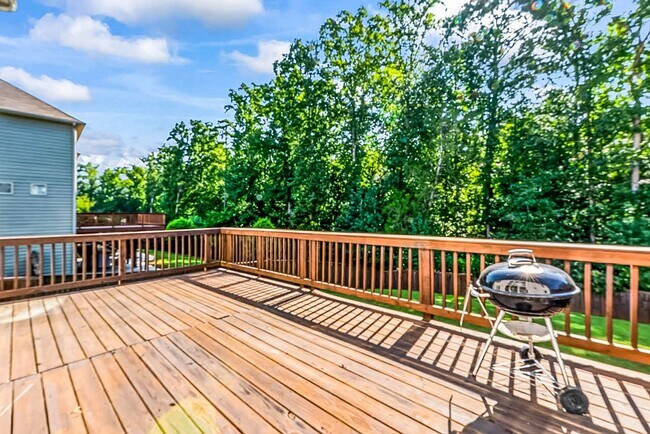 Building Photo - 173 Charolais Dr