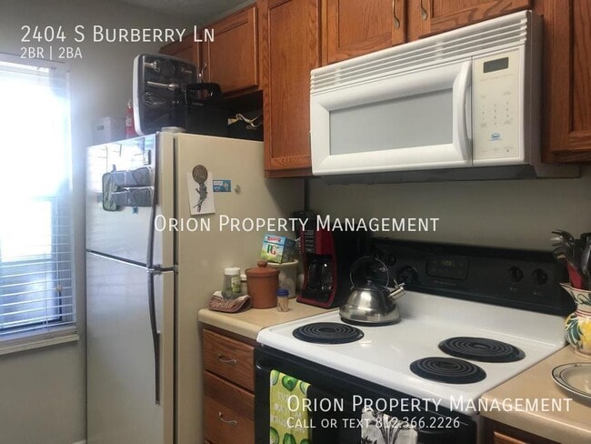 Building Photo - 2404 S Burberry Ln