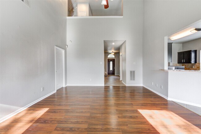 Building Photo - 16814 Benwick Dr
