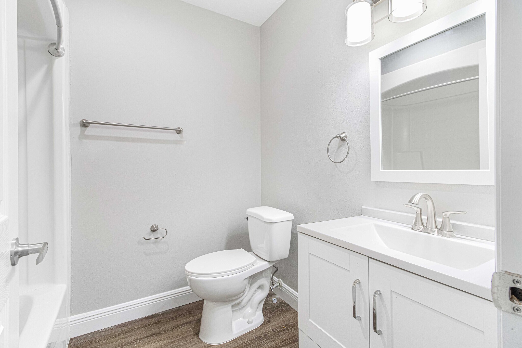 Building Photo - 4111 SE 22nd Ave