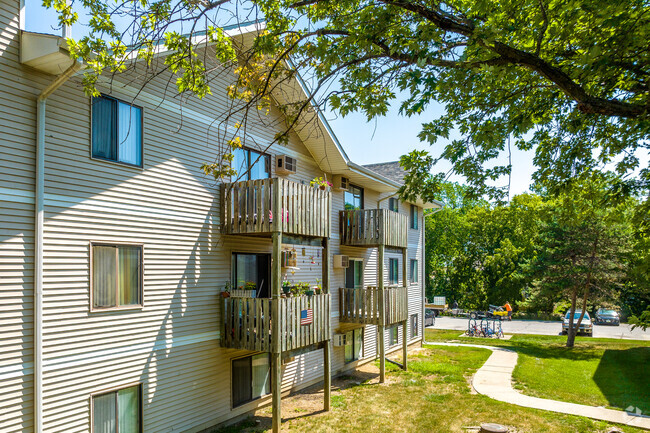 Building Photo - Sunburst Apts