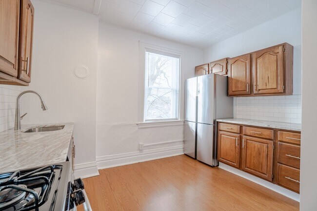 Building Photo - 2230 Tilbury Ave