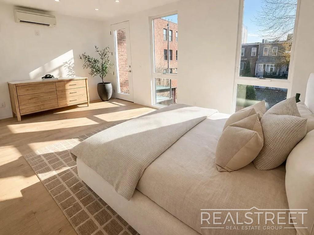 Building Photo - Fenimore Street