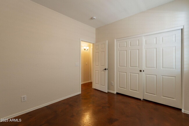 Building Photo - 888 S 165th Ln