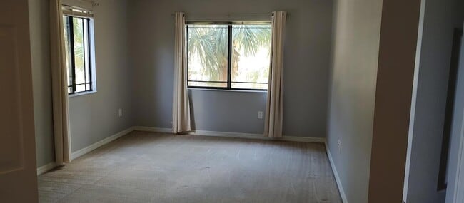 Building Photo - 3019 Alcazar Pl
