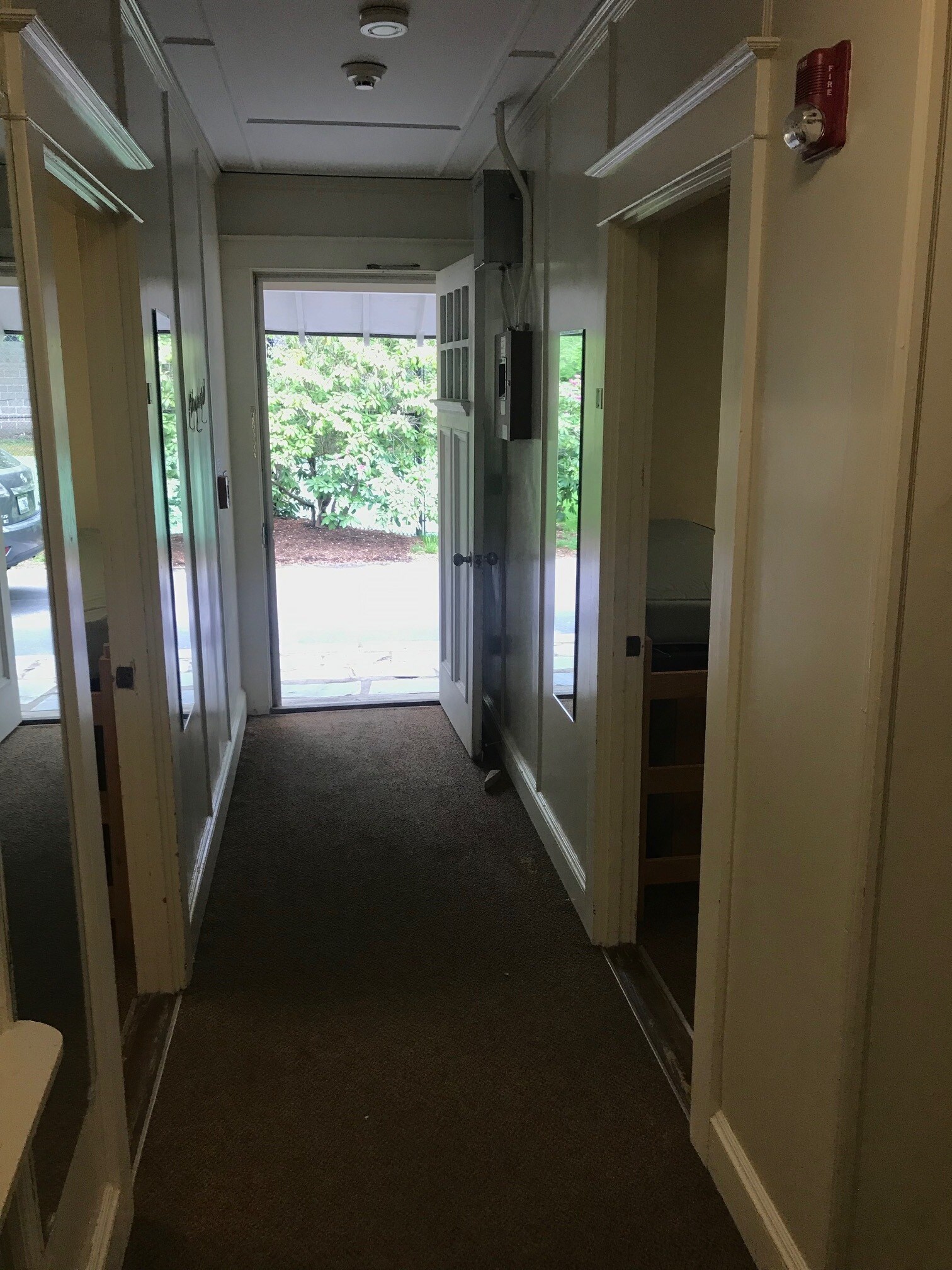 Building Photo - 33 Ward St