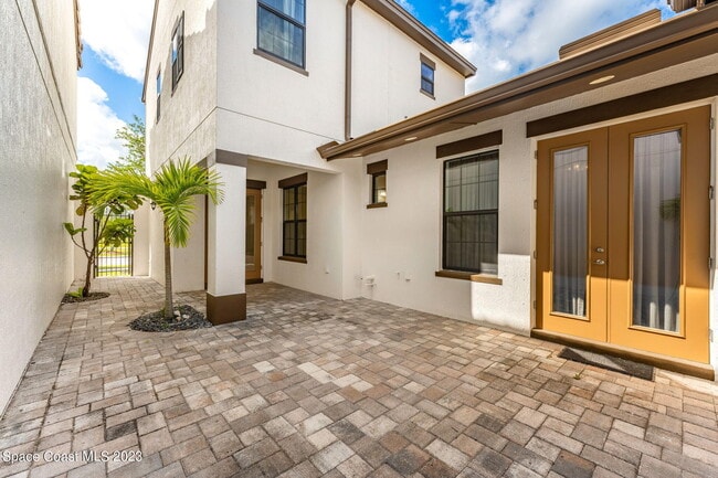Building Photo - 8700 Napolo Dr