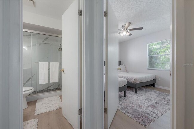 Building Photo - 6908 S MacDill Ave