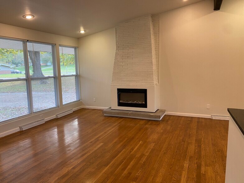Building Photo - 2215 Ibis Ct