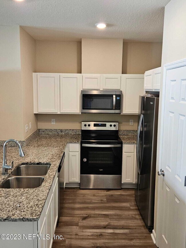 Building Photo - 11774 Beardgrass Wy