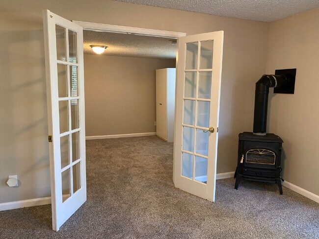 Building Photo - Highlands Ranch Home Available Now!