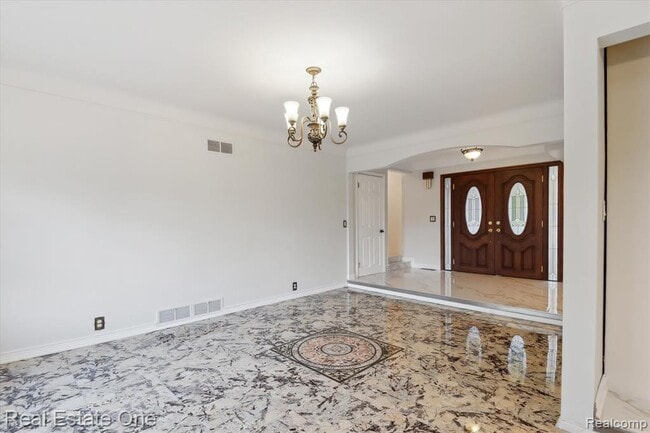 Building Photo - 23944 Fordson Dr