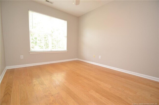 Building Photo - 313 Gooseberry Dr