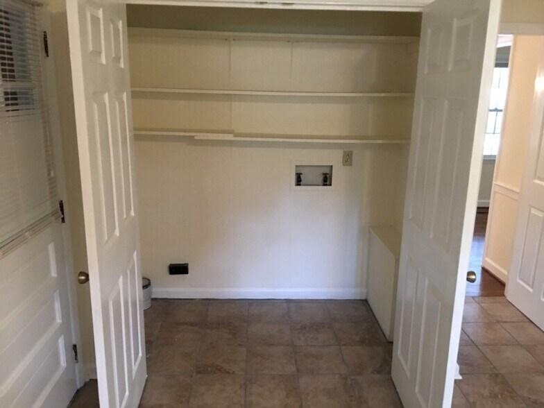 Building Photo - 4527 Berini Dr