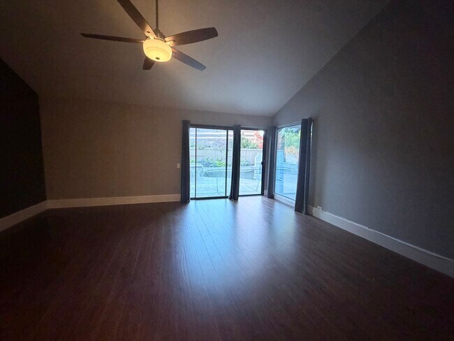 Building Photo - Gorgeous 3-Bedroom House in Gold River with pool