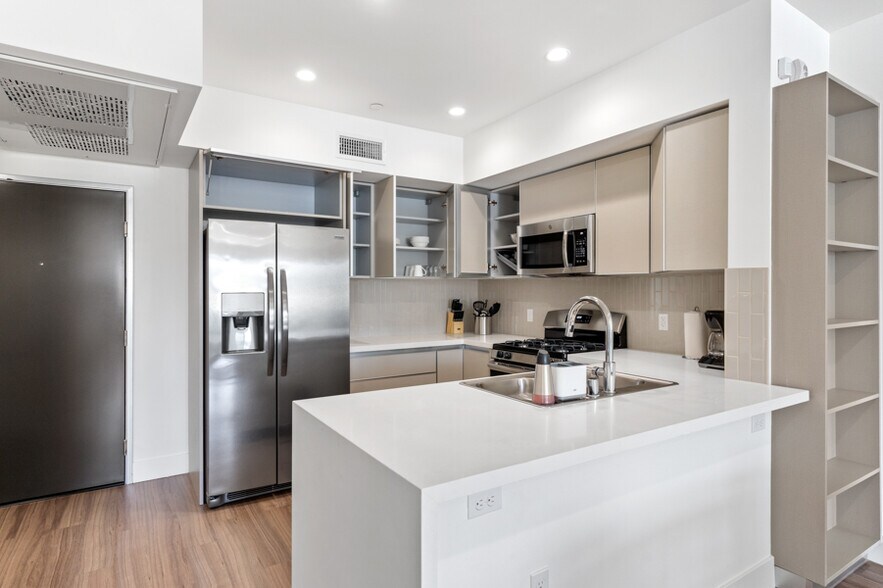 Building Photo - Ecco Lexington: Co-Living