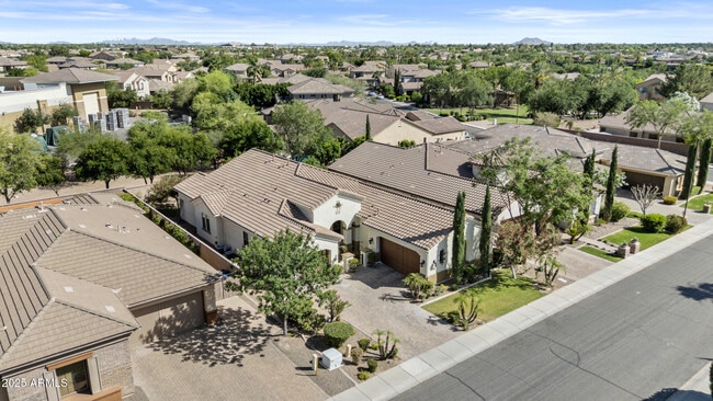 Building Photo - 211 W New Dawn Dr